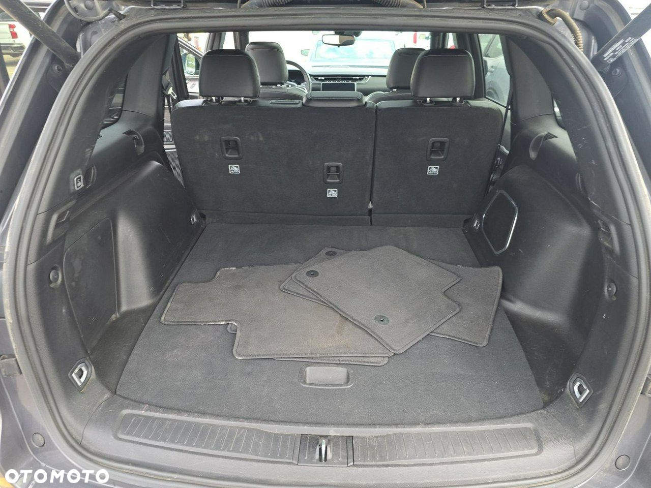 Jeep Grand Cherokee - 14