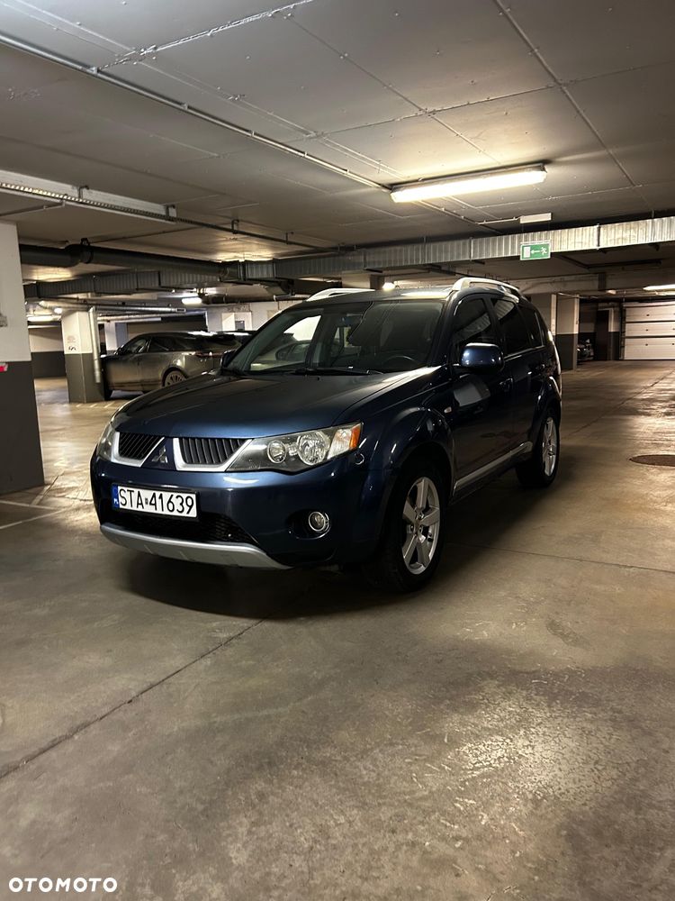 Mitsubishi Outlander 2.0 DID Instyle NAVI - 1