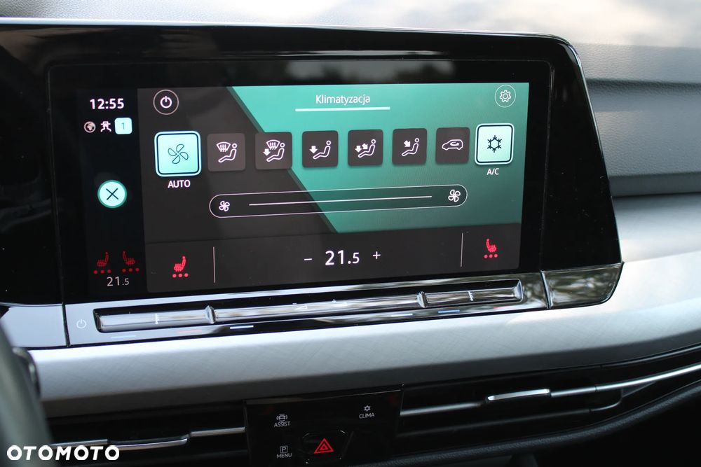 Volkswagen Golf 1.5 eTSI mHEV Style DSG - 24