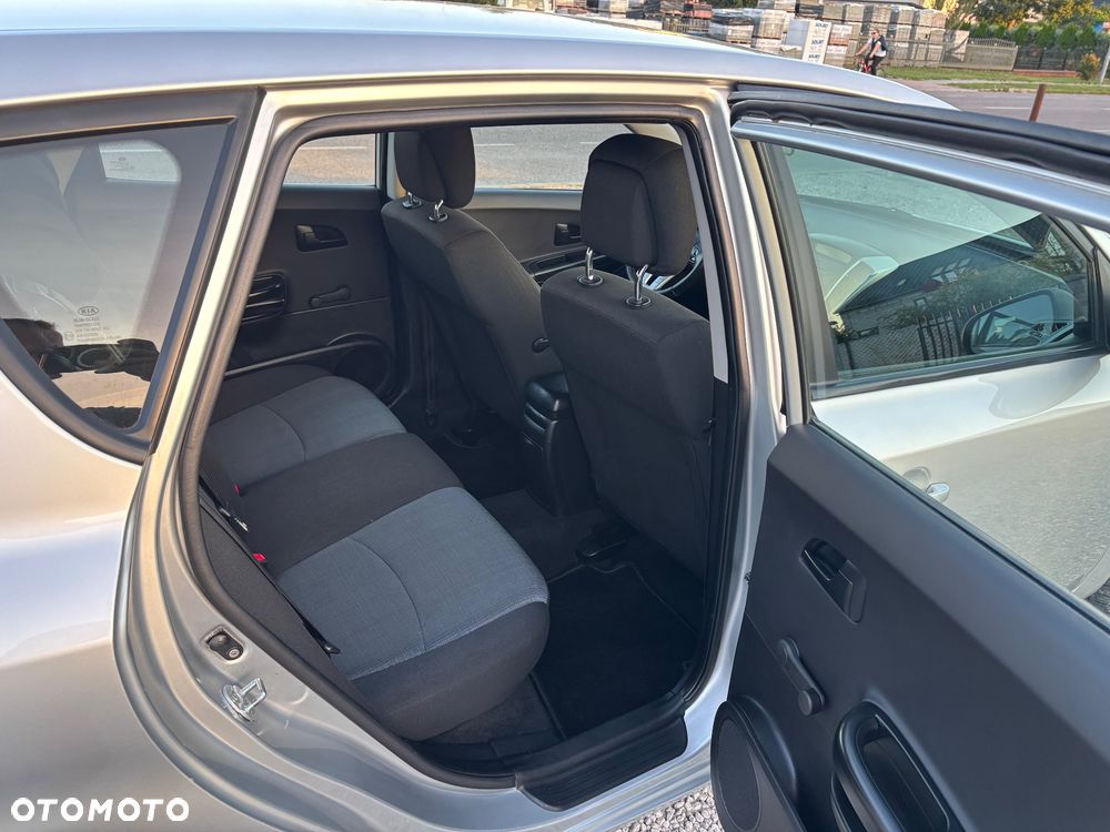 Kia Ceed - 11