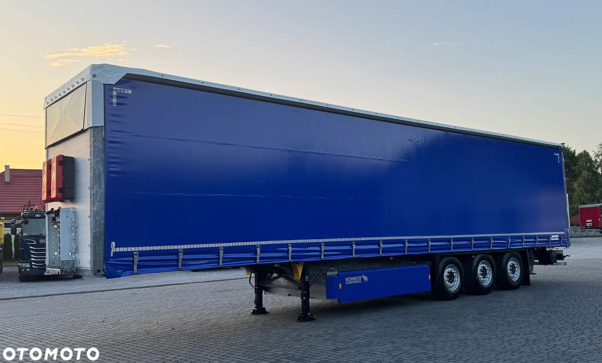 Schmitz Cargobull DACH PODNOSZONY/PALECIARA/STANDARD - 14