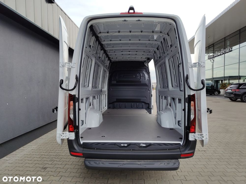 Mercedes-Benz Sprinter 319 CDI - 4