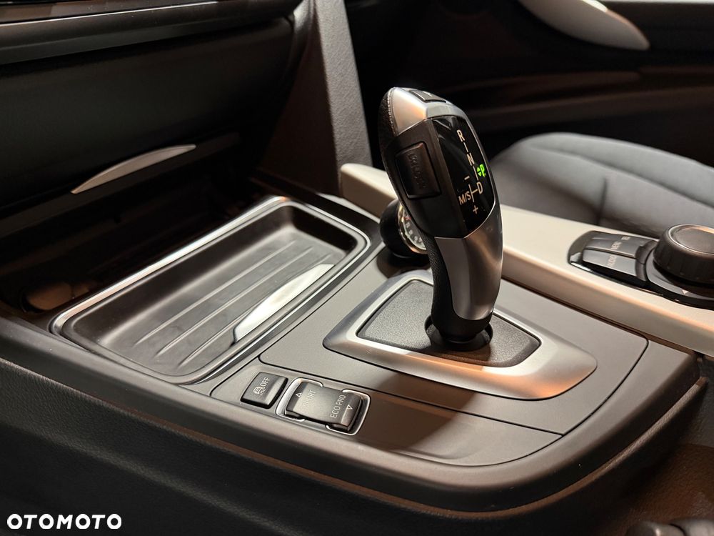 BMW Seria 3 316i - 20