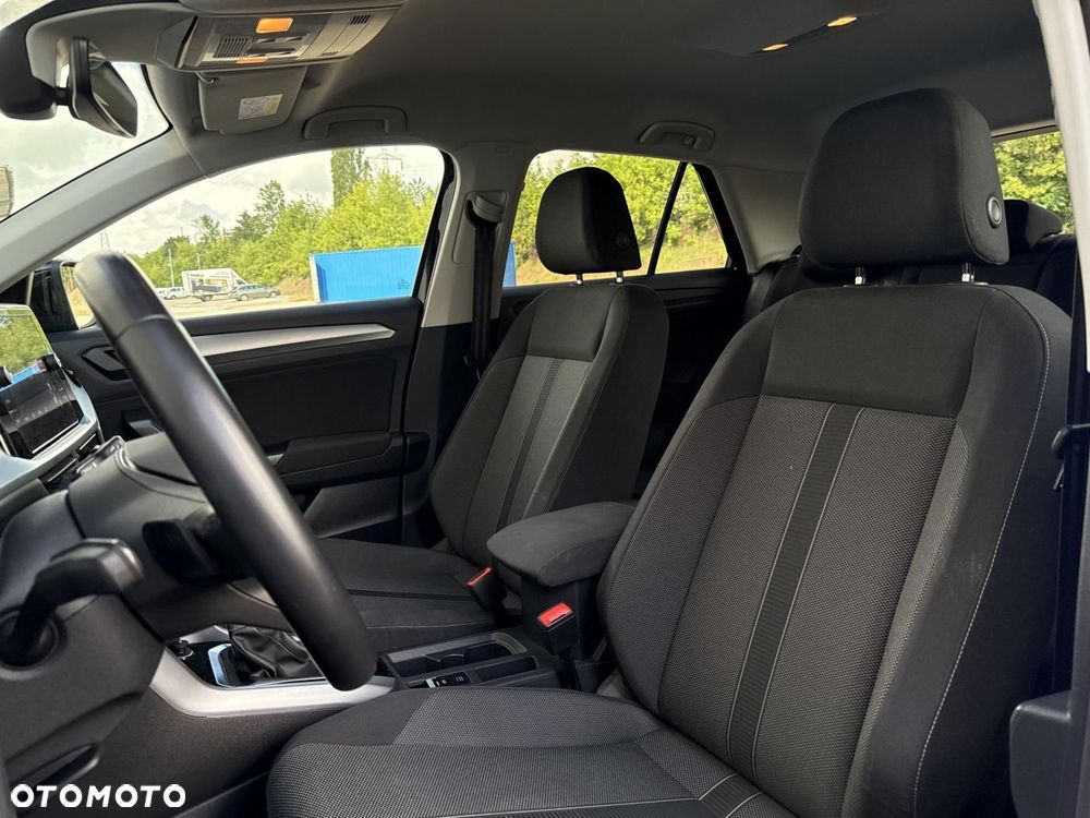 Volkswagen T-Roc - 9