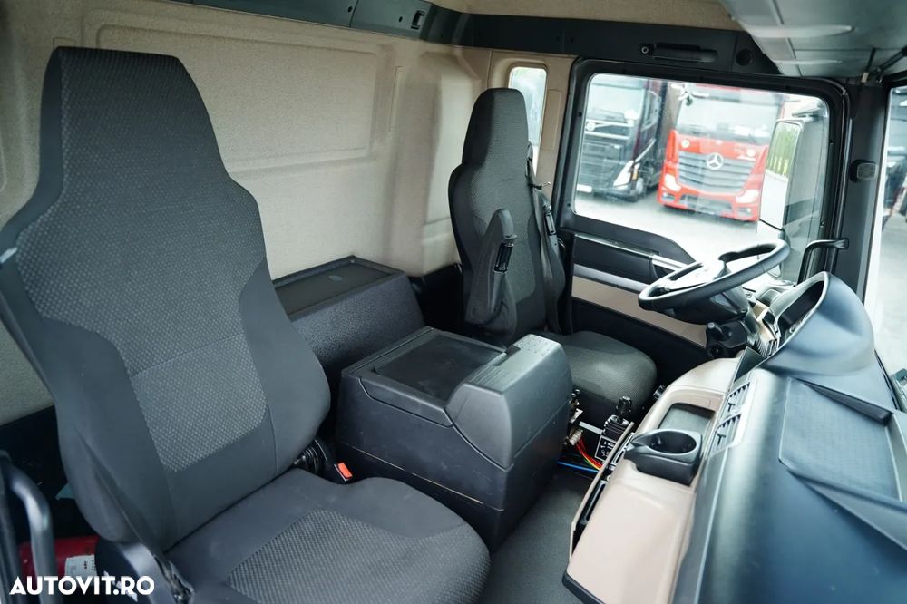 MAN TGS 35.420 / 8X4 / BASCULĂ CU 2 LATE - 6 M / LATERALĂ HIDROBRATĂ / BORDMATIC / VINCENT / EURO 6 - 36