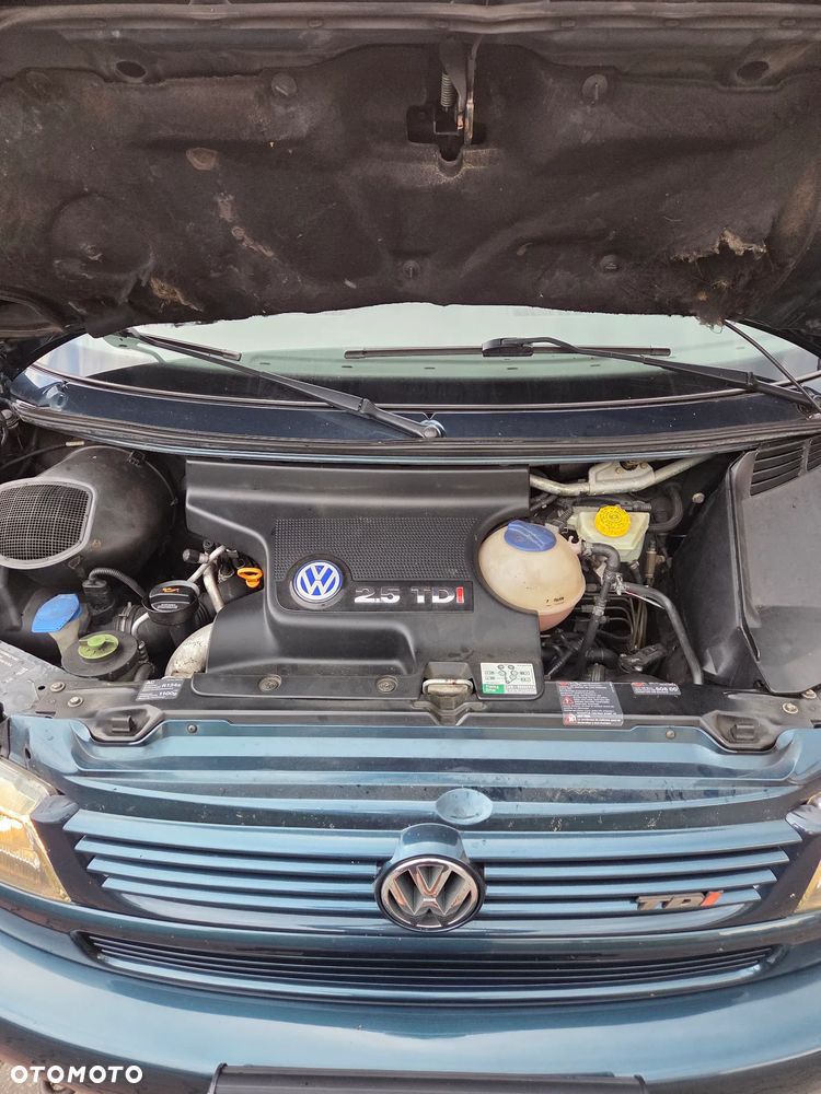 Volkswagen Multivan - 12