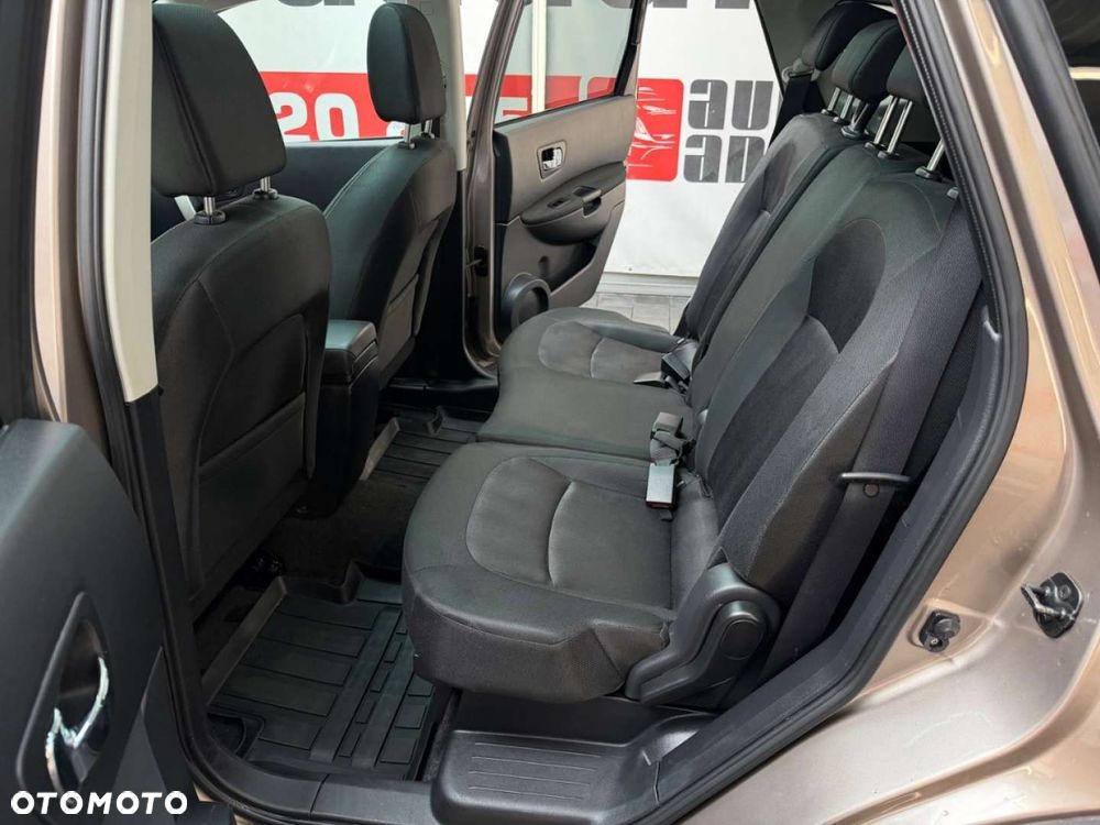 Nissan Qashqai+2 - 30