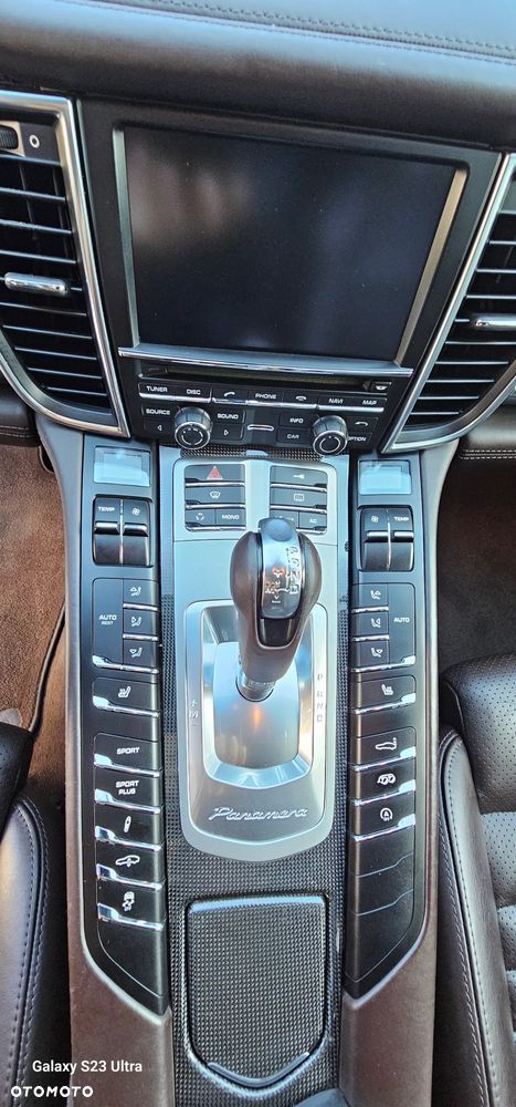 Porsche Panamera Turbo - 30