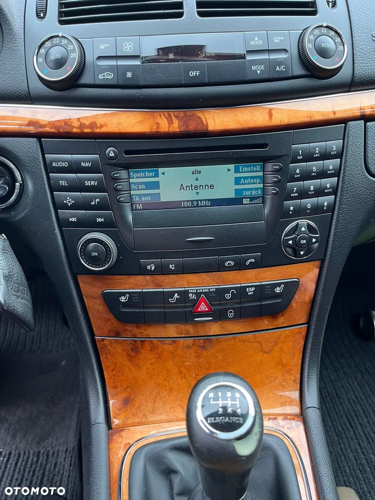 Mercedes-Benz Klasa E 220 CDI Elegance - 16