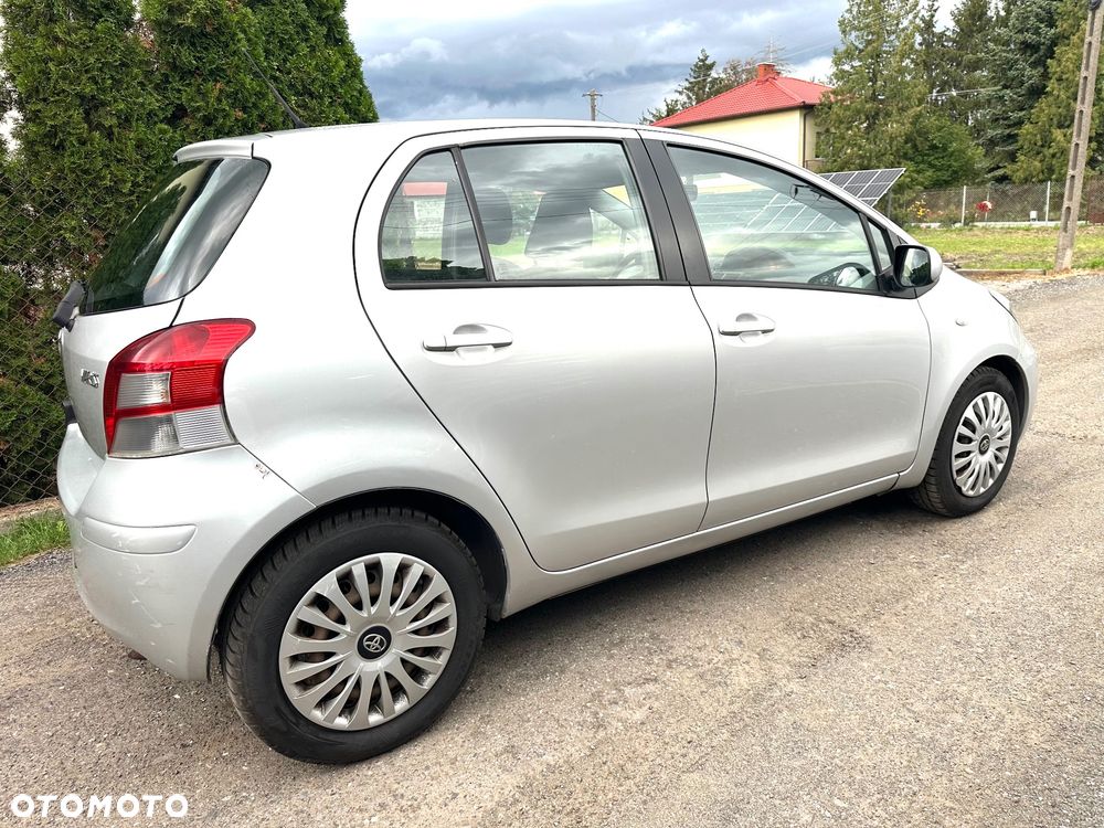 Toyota Yaris 1.33 Prestige - 2