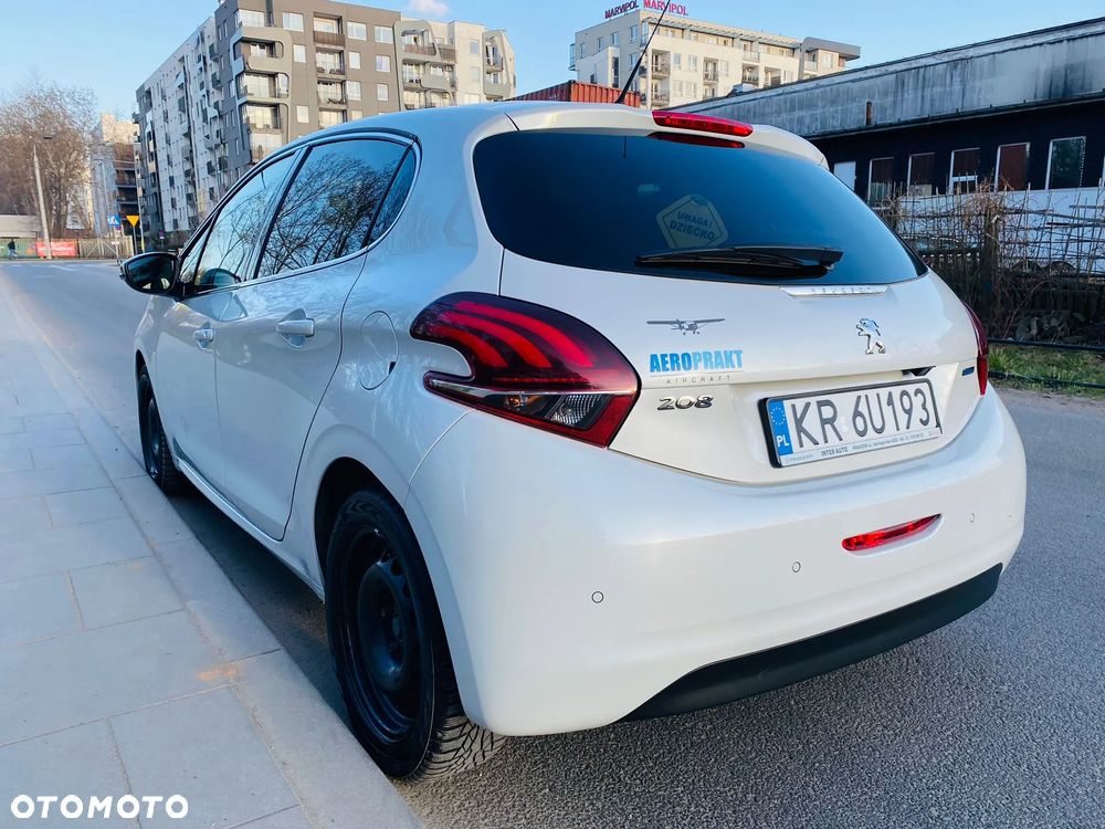 Peugeot 208 1.2 PureTech GPF Allure S&S EAT6 - 8