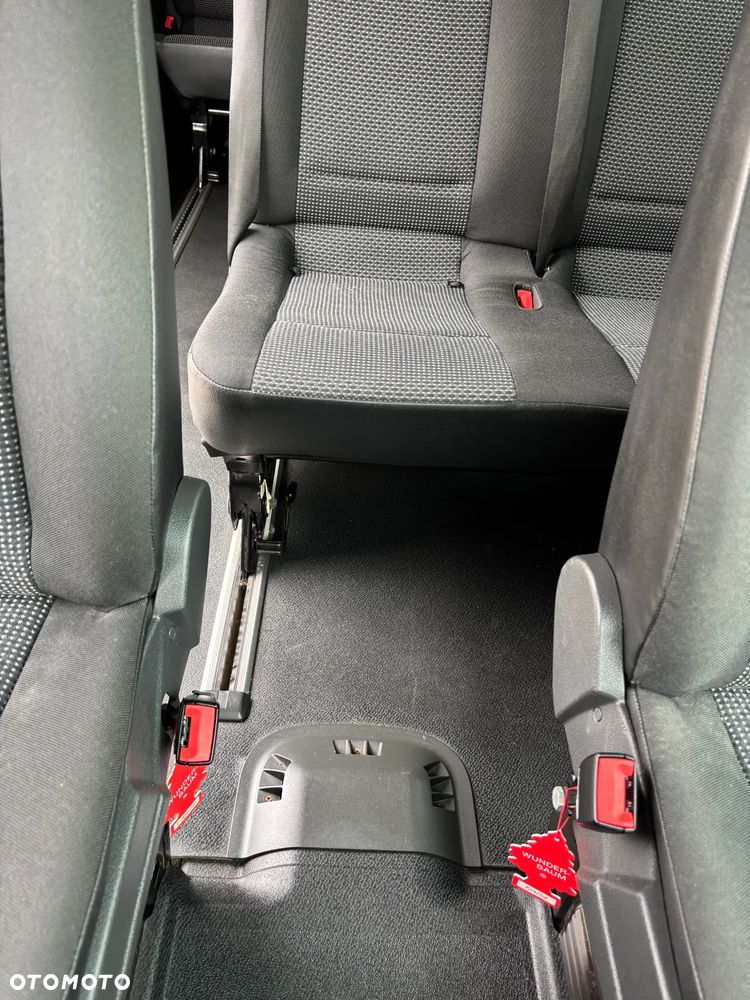 Mercedes-Benz Vito - 25