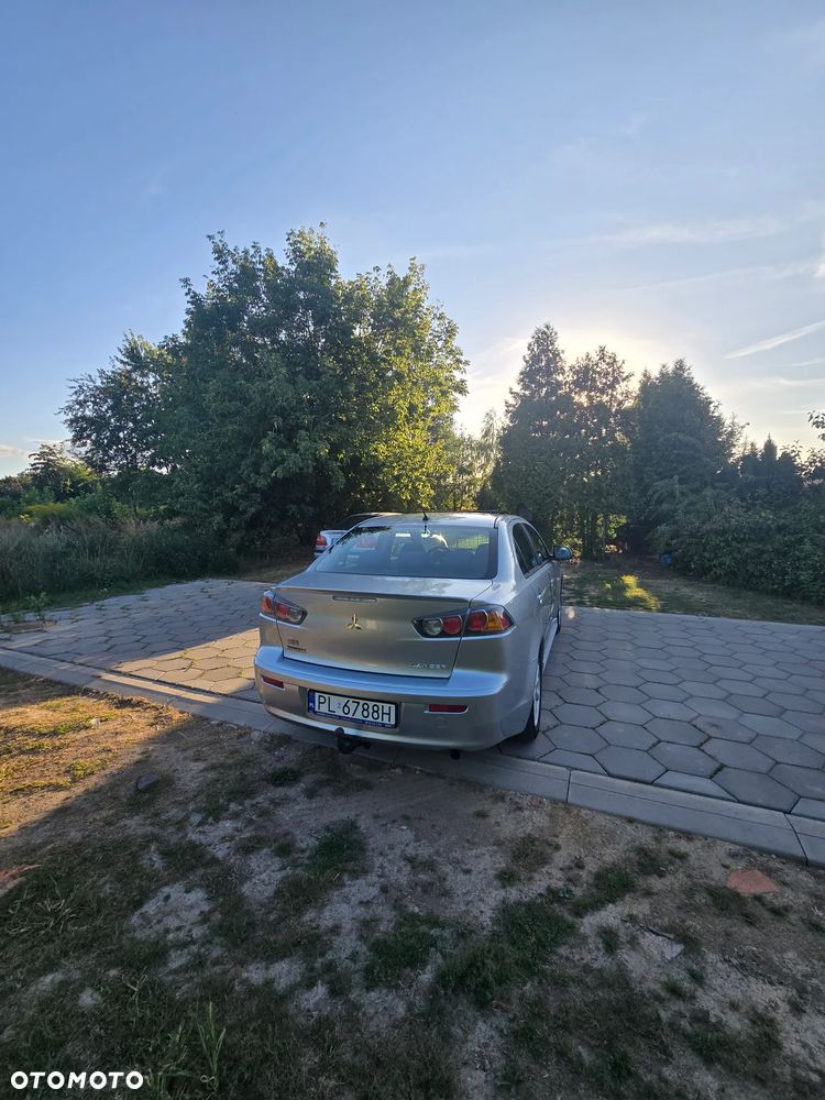 Mitsubishi Lancer - 7
