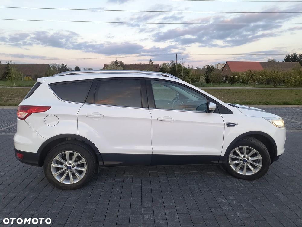 Ford Kuga 2.0 TDCi 4x2 Titanium - 5