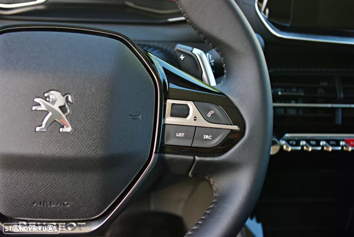 Peugeot 208 - 29