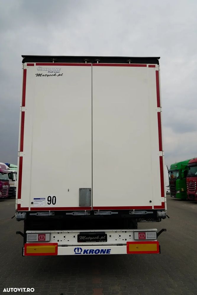 Krone CORTINĂ KRONE / 2024 / COȘ PENTRU PALEȚI / 2 AXE RIDICATIVE / PUȚIN FOLOSIT / - 12