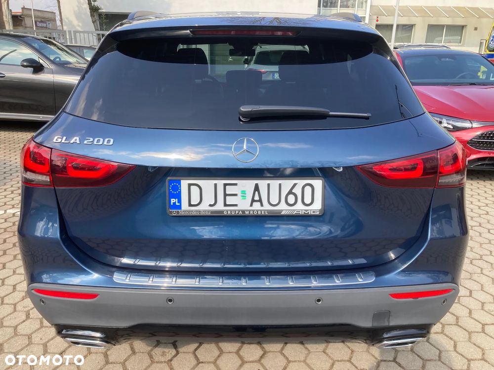 Mercedes-Benz GLA - 7