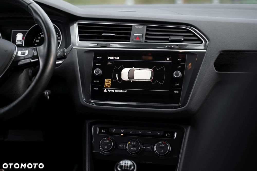 Volkswagen Tiguan - 25