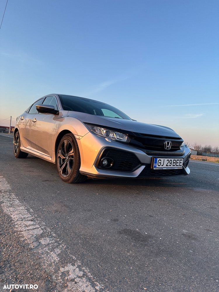 Honda Civic 1.0 VTEC Turbo CVT Elegance - 3