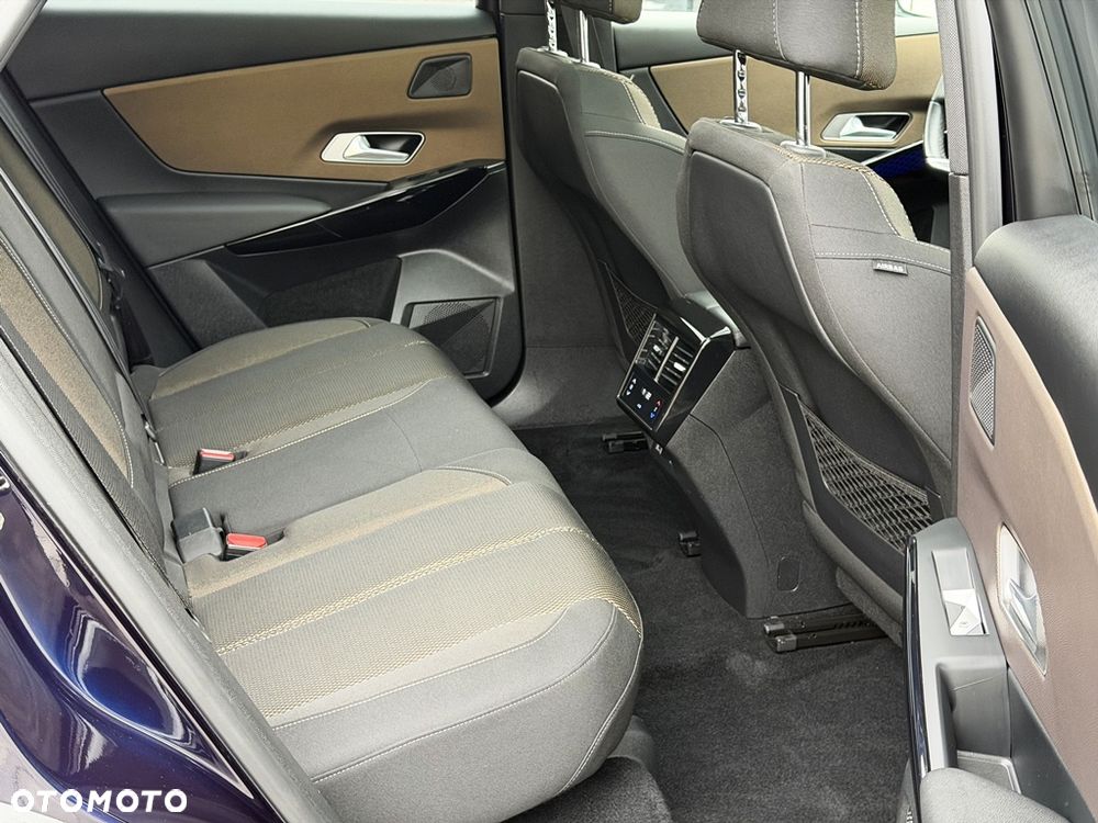 DS Automobiles DS 7 Crossback 1.5 BlueHDi Bastille + - 40