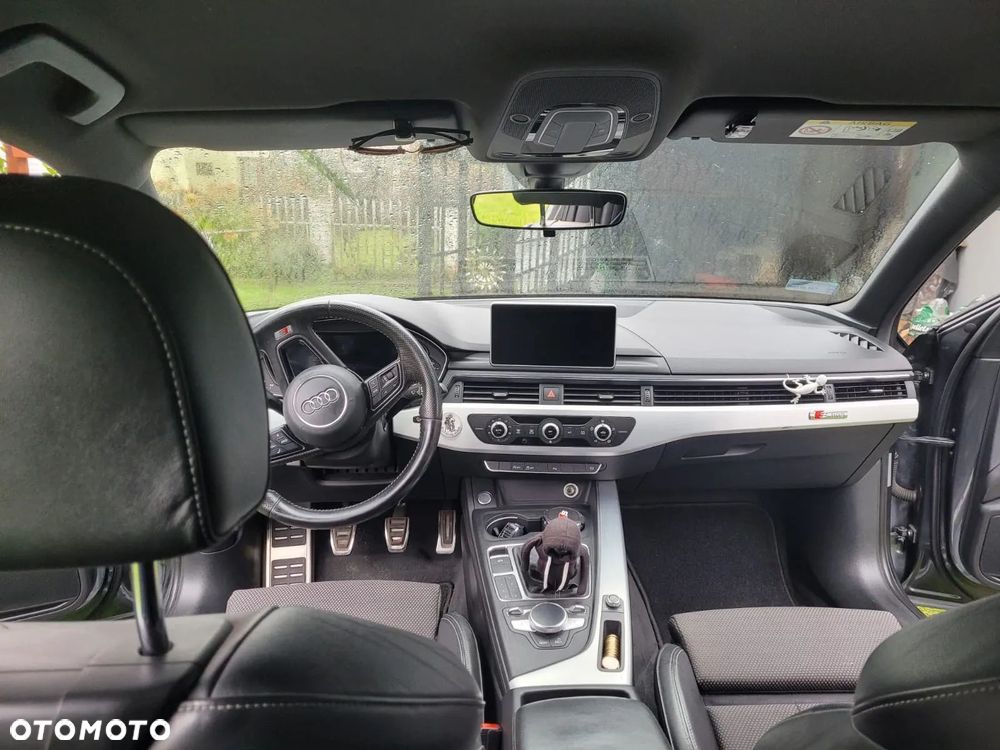 Audi A4 Limousine - 11