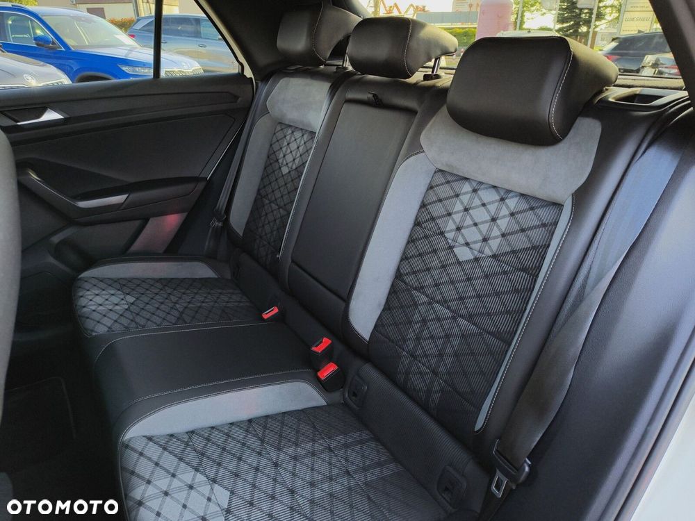 Volkswagen T-Roc - 26
