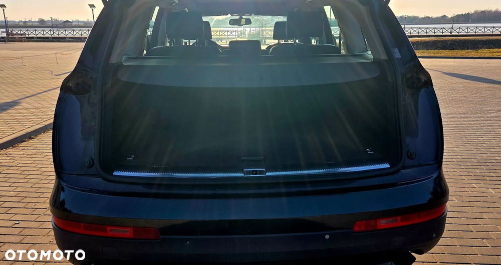 Audi Q7 - 10