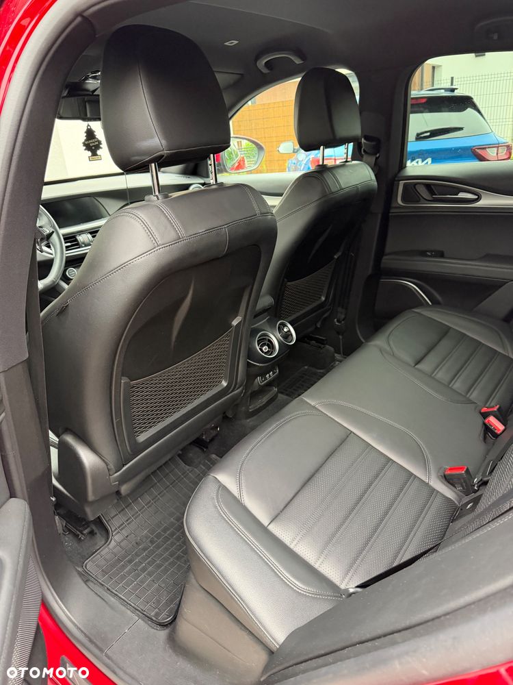 Alfa Romeo Stelvio 2.0 Turbo Veloce Q4 - 16
