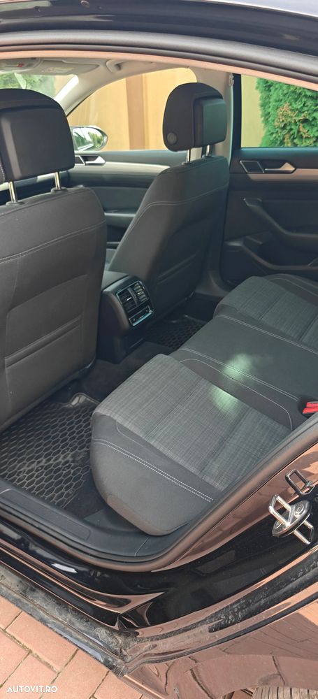 Volkswagen Passat - 8