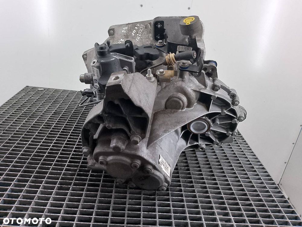 SKRZYNIA BIEGÓW MANUALNA FORD FOCUS III BV6R7002LJ 1.6 16V - 3