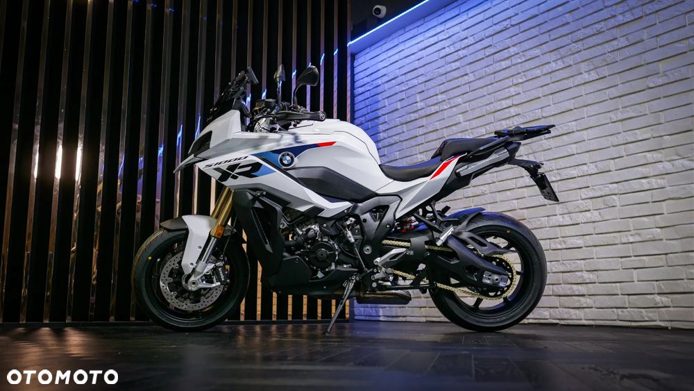 BMW S - 2