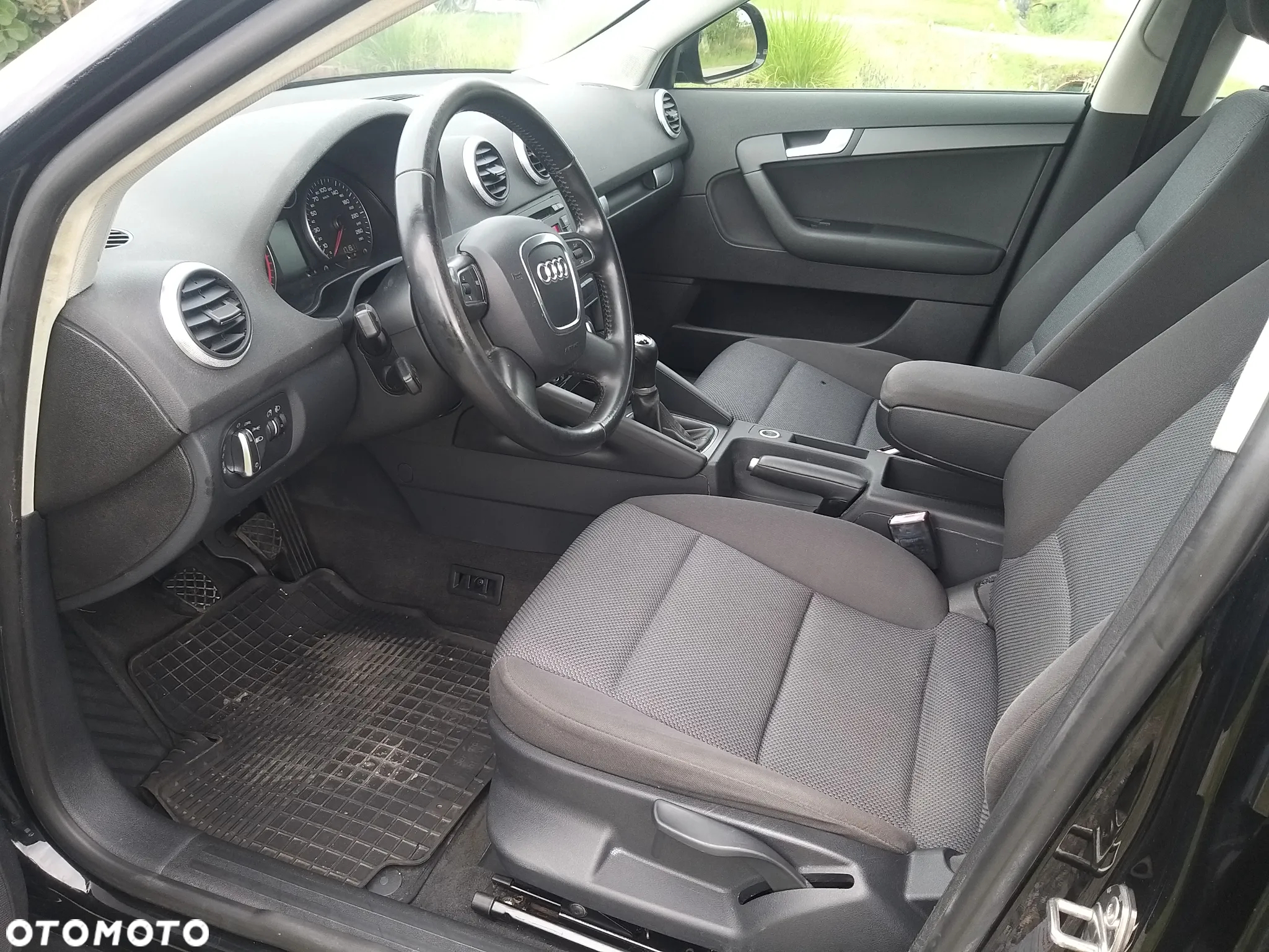 Audi A3 Sportback 1.6 TDI Ambiente - 8