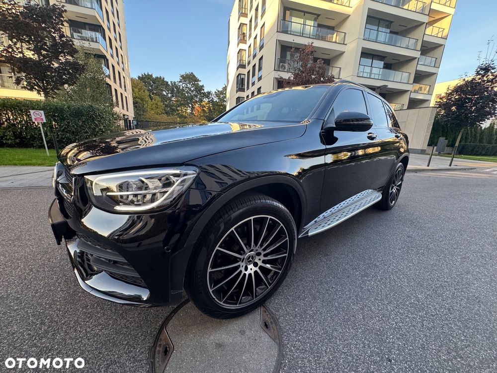 Mercedes-Benz GLC 300 4Matic 9G-TRONIC AMG Line Advanced - 27
