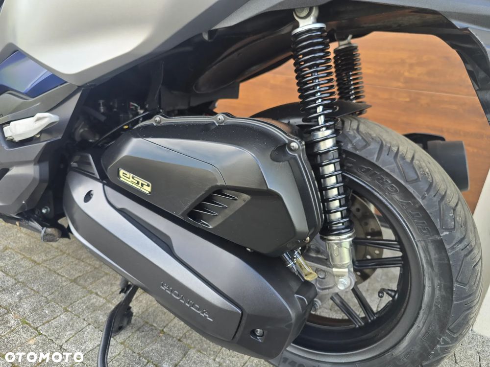 Honda NSS - 19