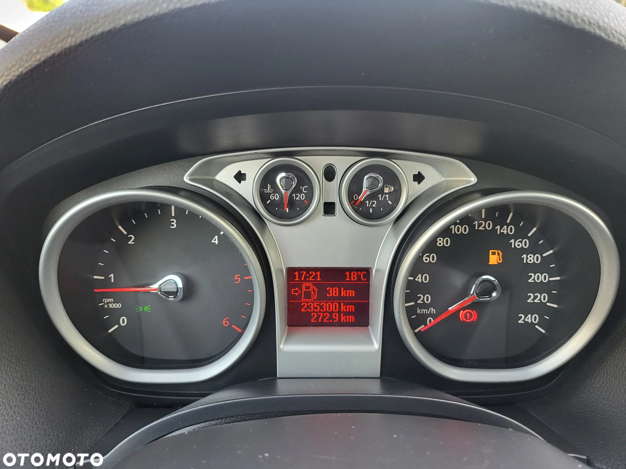 Ford Kuga - 18