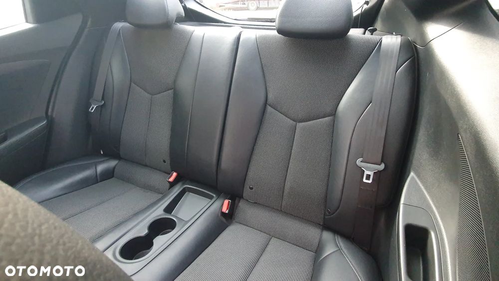 Hyundai Veloster 1.6 Style - 6