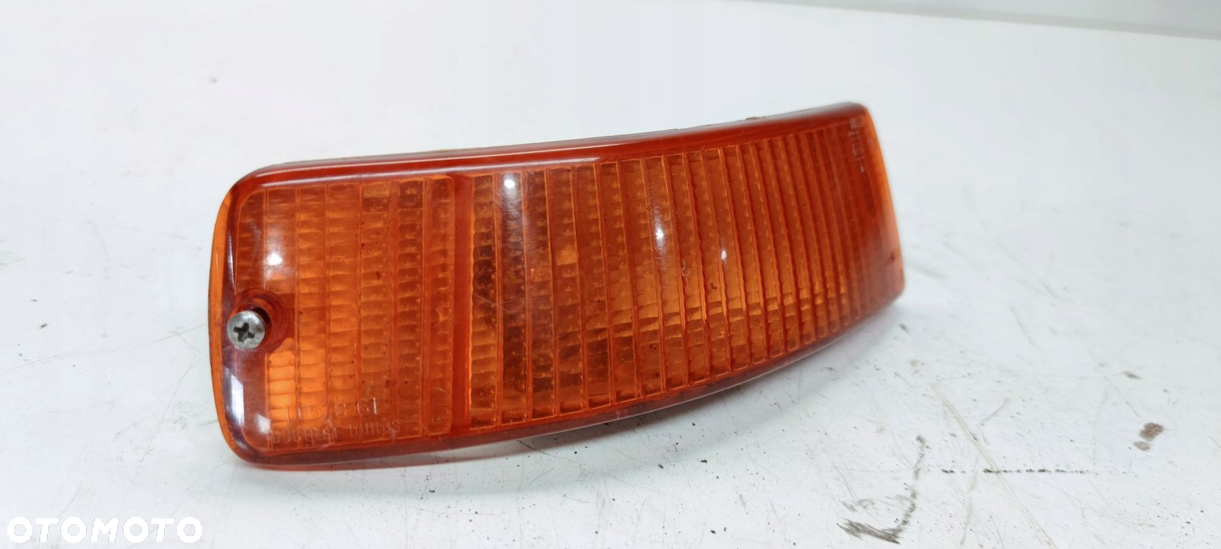 KIERUNKOWSKAZ ZE ZDERZAKA LEWY AUDI 80 B4 895953049A - 3