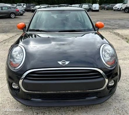 MINI 3 Portas One - 18