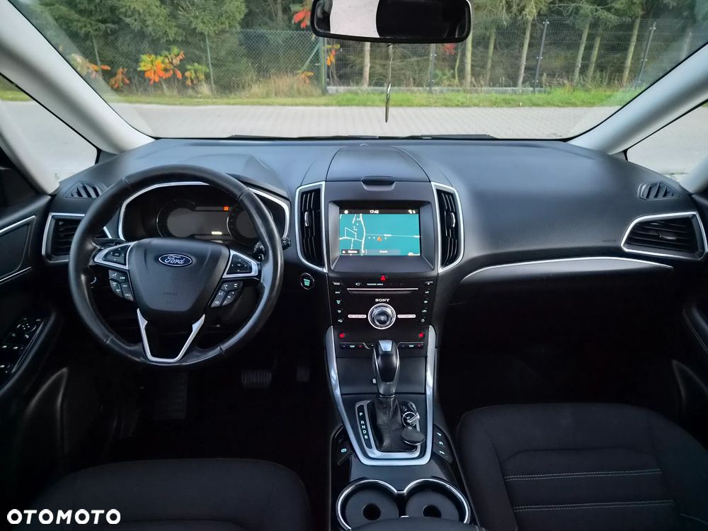 Ford Galaxy - 10