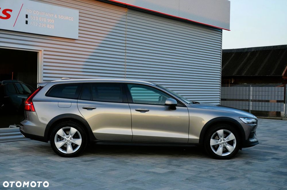 Volvo V60 Cross Country D4 AWD Geartronic Pro - 3