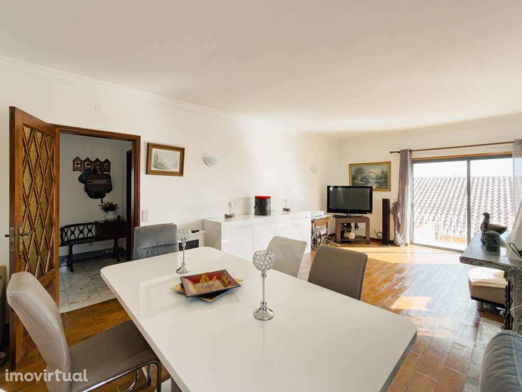 Moradia T4 em Alcabideche com Terraço e Garagem - Grande imagem: 5/42