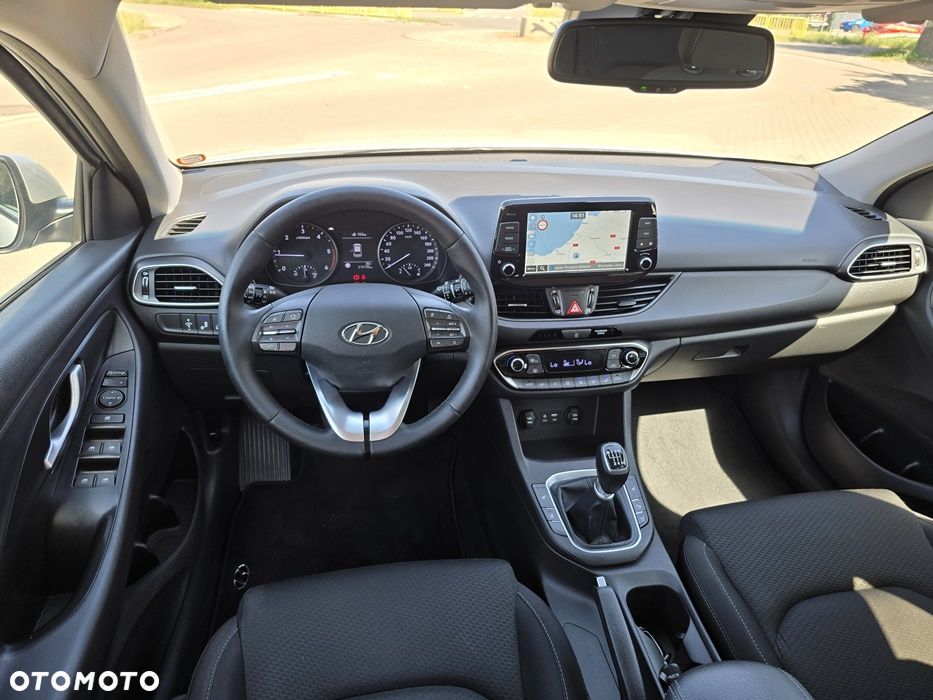 Hyundai i30 1.6 D Premium - 8