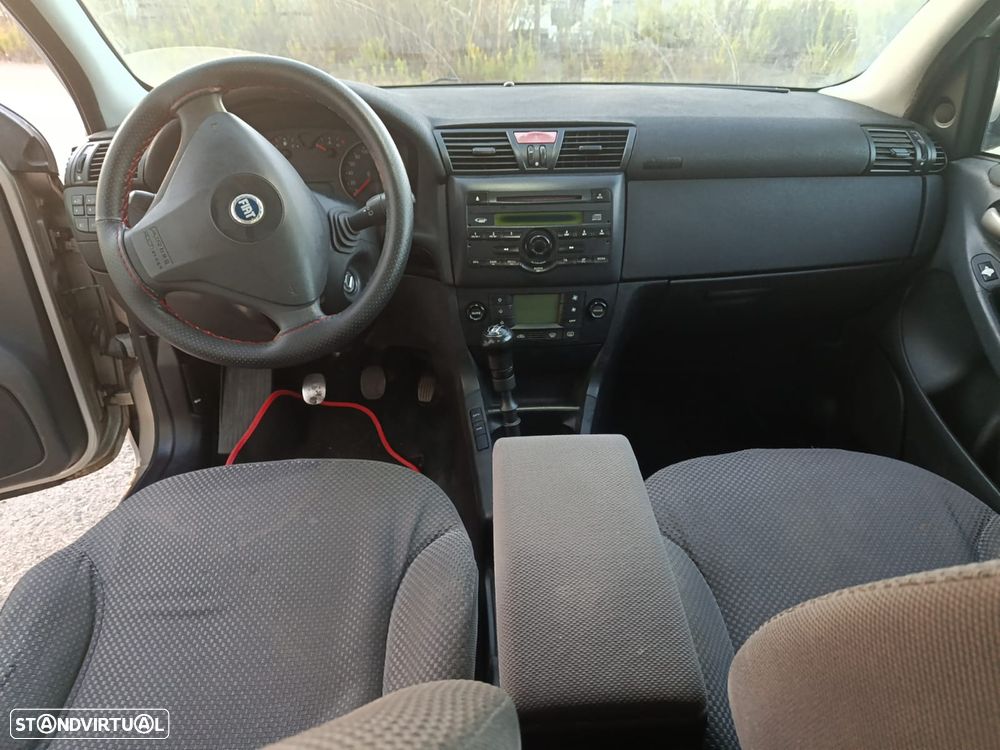 Fiat Stilo 1.6 Active - 13