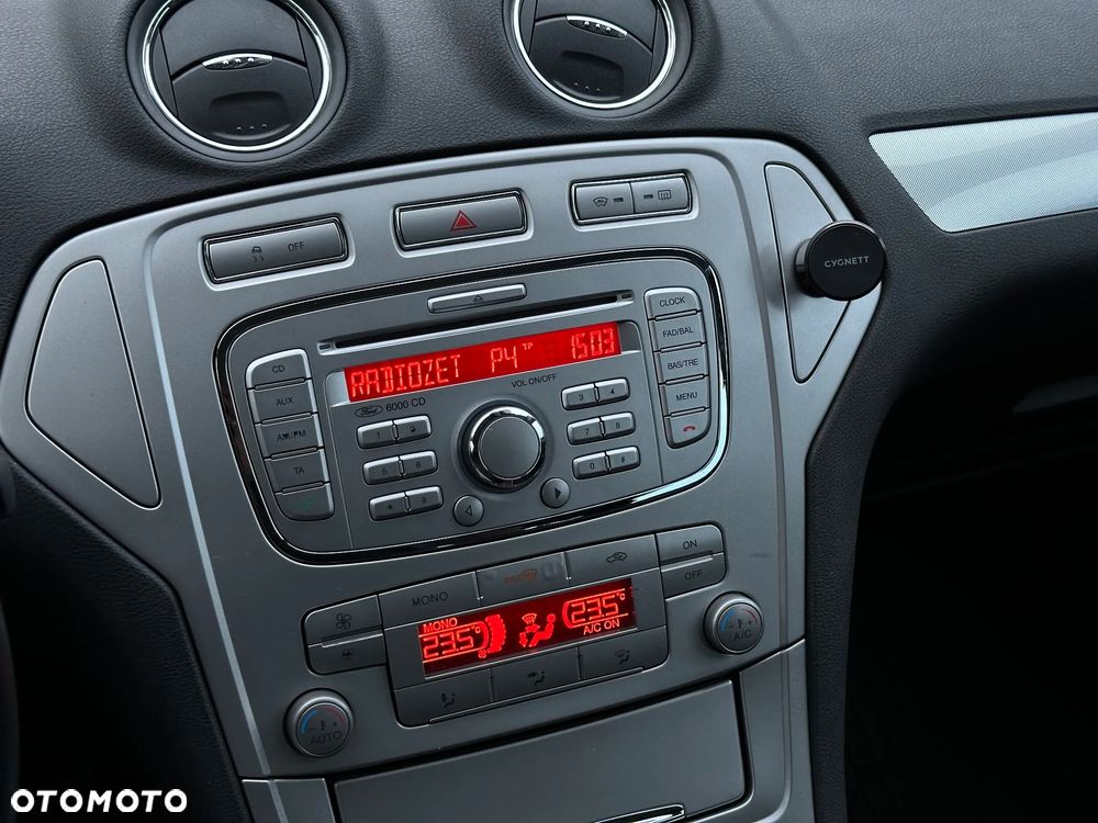 Ford Mondeo 1.8 TDCi Titanium - 13