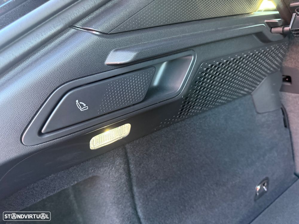 Porsche Macan Electric - 14