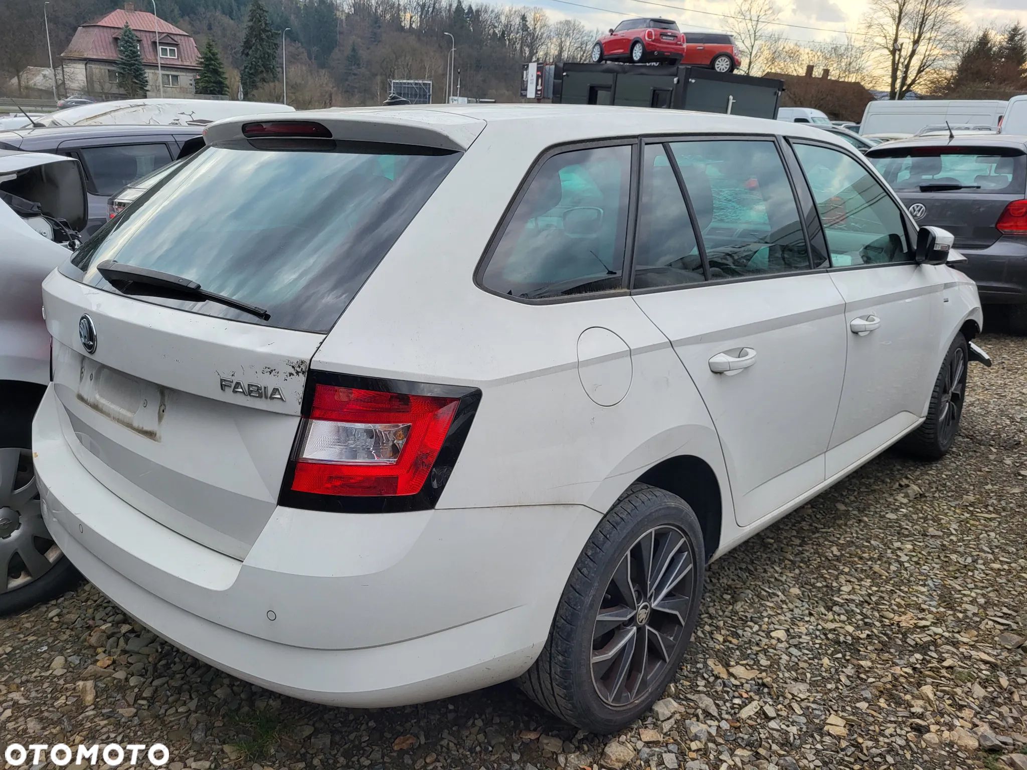 Skoda Fabia 1.0 TSI Black Edition DSG - 1