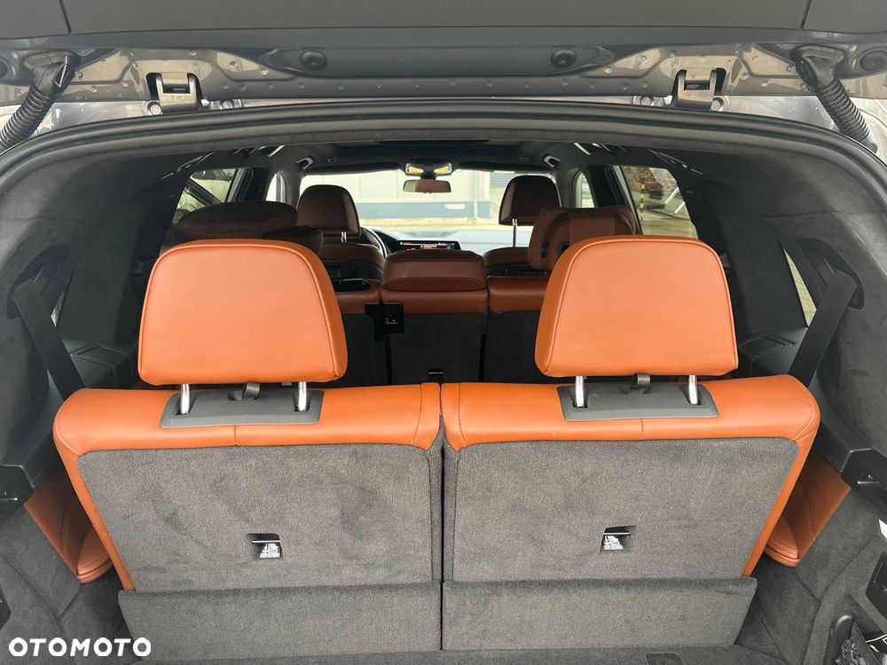 BMW X7 - 10
