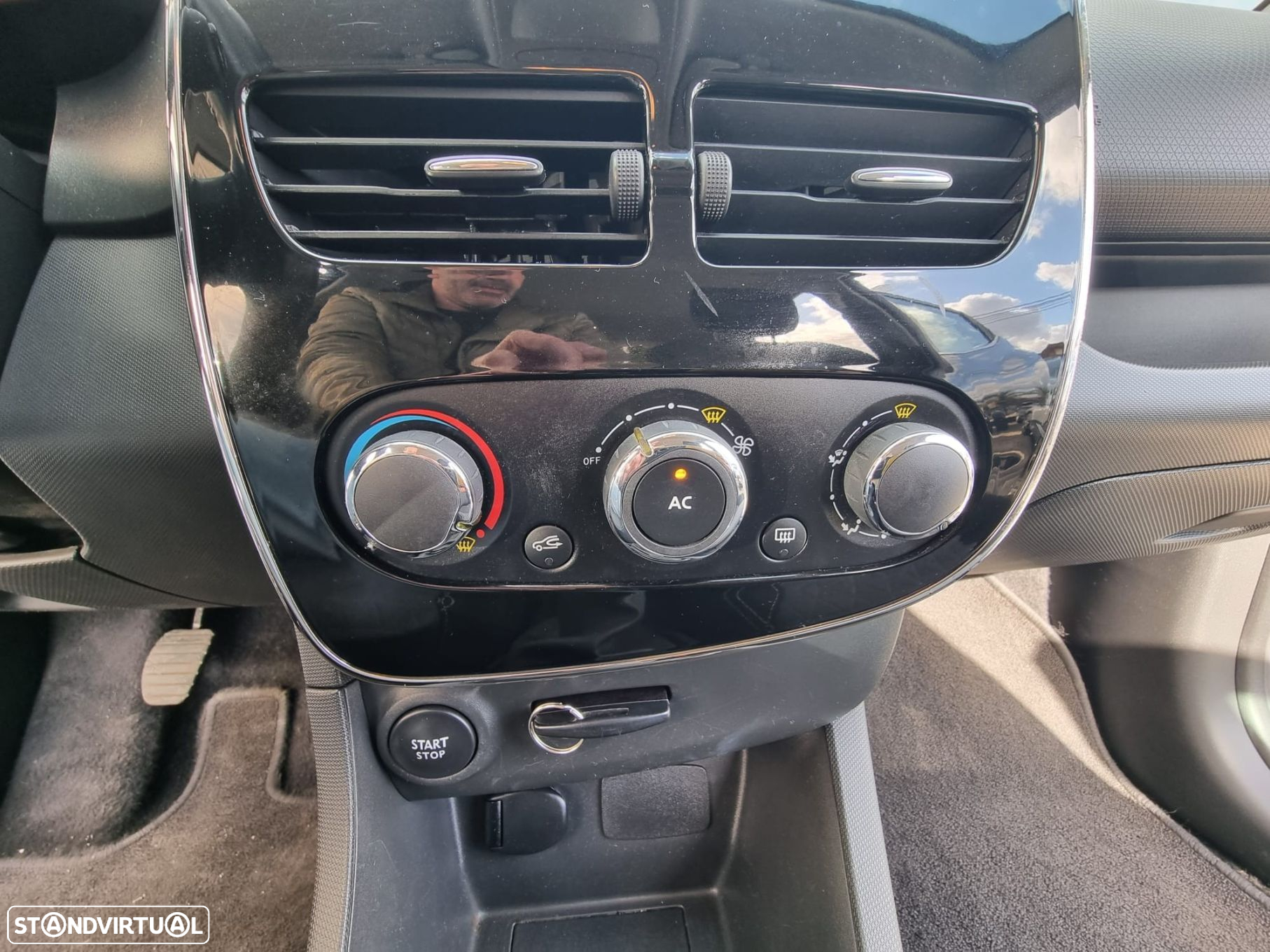 Renault Clio 1.5 dCi Dynamique S - 19