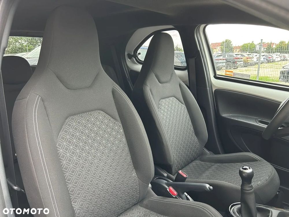 Toyota Aygo X 1.0 VVT-i Style - 10