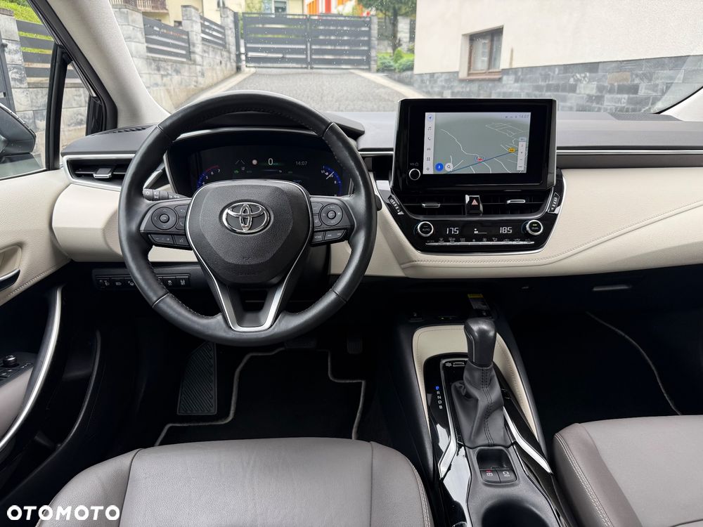 Toyota Corolla 1.8 Hybrid Executive - 12